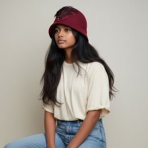 Vintage Mr. Charles Doeskin Felt 100% Wool Cranberry Dome Hat w/Large Feather